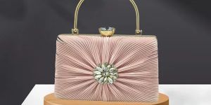Women Pink Velvet Clutch Bag