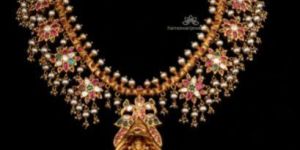 Traditional Style Goddess Lakshmi Necklace