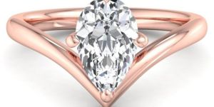 Yellow Gold Pear Cut Diamond Ring