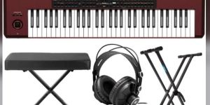 Yamaha Korg 1000 Arranger Keyboard