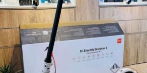 NAVEE N65 Smart Electric Scooter 50 Mile Range & 19.8 MPH Dual Rotation Fold