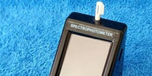 TFT Touch LCD Display Portable Sensegood Spectrophotometer for Color Measurement