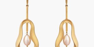 VIBHA PEARL SILVER EARRINGS