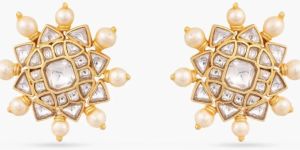 VIIRYA JADAU PEARL SILVER STUDS