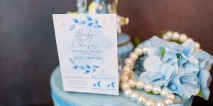 Round Leatherite Carousel Gift Hamper