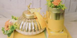 Yellow Neutral Multi Edible Gift Hamper