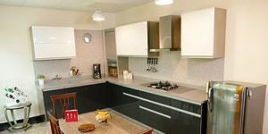L-Shaped Domestic Kitchen