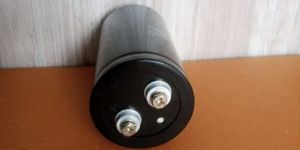 EPCOS B43456-A5688-M Capacitor without Stud