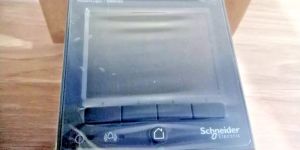 Schneider Electric METSEPM8240 Power Logic PM8240 Power Meter