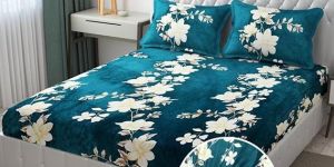 Printed Flannel Bedsheet with Pillow Covers