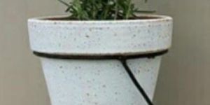 38812 Iron Planter Stand