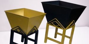 IR1007GB Iron Planter Set