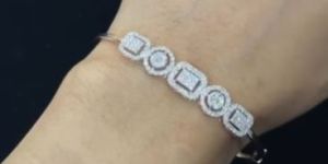 Solitaire Gemstone Bracelet