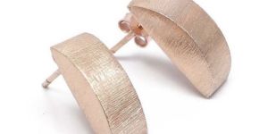 Ladies Fancy Studs Earring