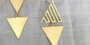 Ladies Triangle Disc Earrings