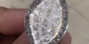 Ladies Trillion Ring