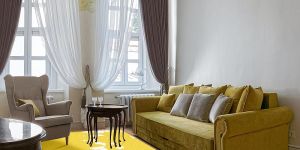 Yellow Luxurious Hand Tufted Rug