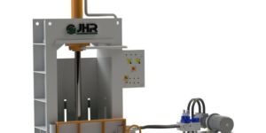 Vertical Baler Machine