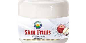Skin Fruits Moisturizing Cream