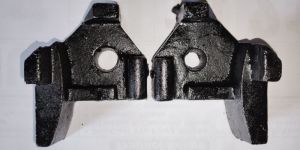 C I ROOF BEAM CASTINGS LEFT AND RIGHT