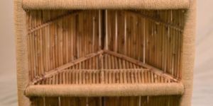 Moonj Grass Triangular Shape Rack