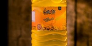 Cold Pressed Groundnut Oil