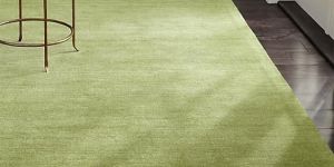 Plain Green Hand Tufted Woolen Rugs