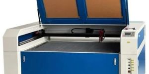CO2 Laser Cutting Machine