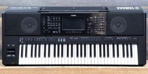 BRAND NEW Yamaha PSR-SX900 Digital Workstation 61-Key Organ