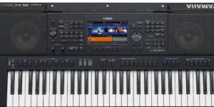 Yamaha PSR-SX900 Keyboard with Stand and Bench