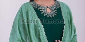 Ladies Viscose Green Hand Embroidery Kurti with Pant