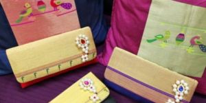 Paithani Clutch with Brooch