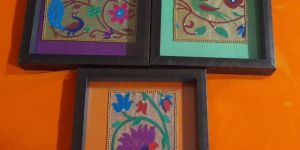 Wooden Paithani Square Tray Set