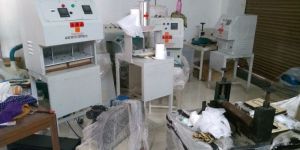 6 in 1 Semi Automatic Sanitary Making Machine