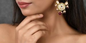 SH29-BM-ER-3463 Maroon Gold Plated Kundan Drop Earrings