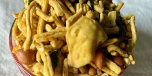 Navratan Mixture Namkeen