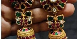 Stylish Kundan Earrings