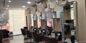 Makeup Studio Interior Designing Service