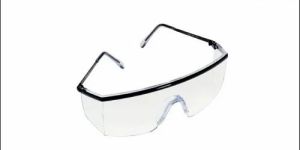 PROTECTIVE SAFETY GOGGLES