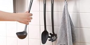 Folding Towel Bars Double-laye Plastic Towel Rack With 6 Hook Wall Mounted Adjustable Towels Hanger Rod(Multicolor)