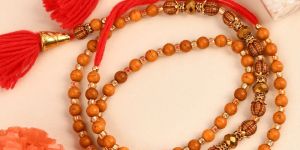 Shoshaa Red & Brown Rudraksh-Beaded Rakhi