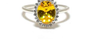 Sterling Silver Oval Shape Citrine Gemstone Ring