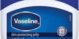 Vaseline Skin Protecting Jelly