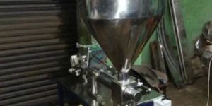 Semi Auto Paste Filling Machine