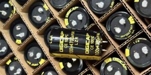 4700MFD - 100 Vdc Snap-in Capacitors