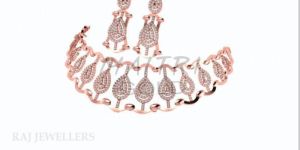 Ladies Stylish Gold Choker Necklace Set