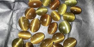 Certified Natural Cats Eye (Lehsunia) Stones