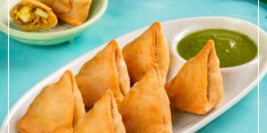 FROZEN TANDOORI SAMOSA