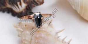 Diamond Studded Gold Ring