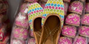 Ladies Multicolor Punjabi Jutti